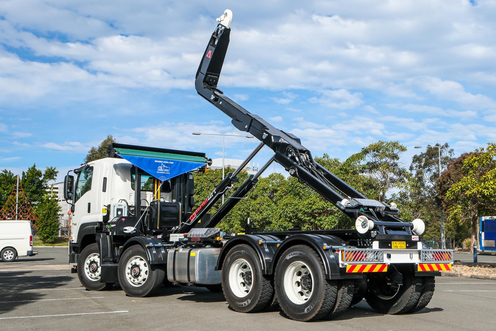 2025 Isuzu FYH Alpha Hooklifter image 8