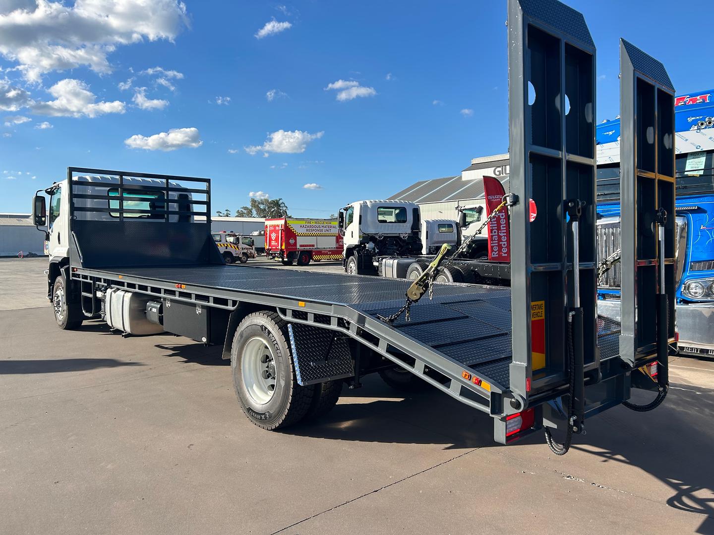 2025 Isuzu FVD 170-300 AT R70 Beavertail FVD 170-300 AT R70 Beavertail Beavertail image 6