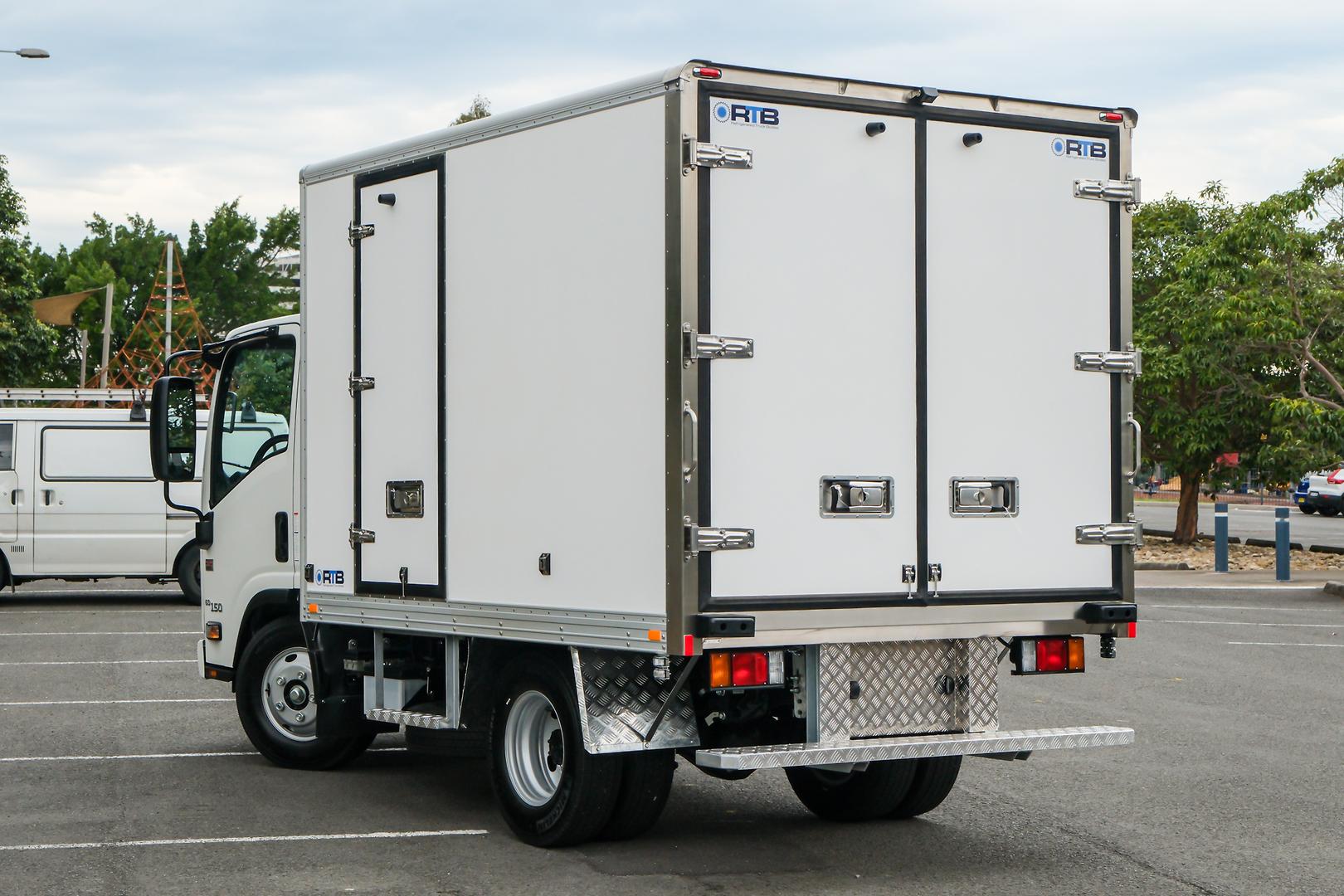 2025 Isuzu N Series NMR 60/45-150 RTB Fridge Truck image 2
