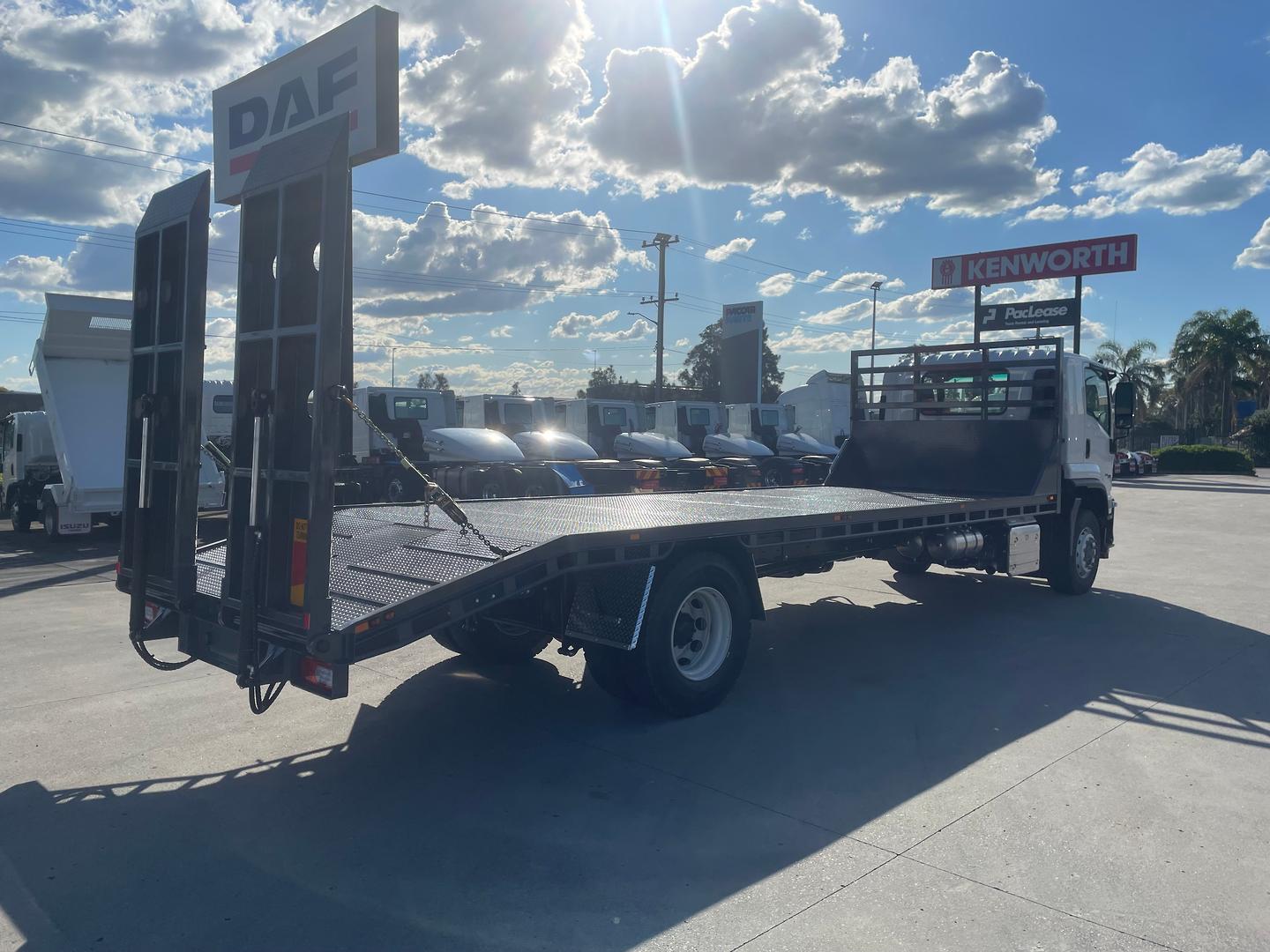 2025 Isuzu FVD 170-300 AT R70 Beavertail FVD 170-300 AT R70 Beavertail Beavertail image 13