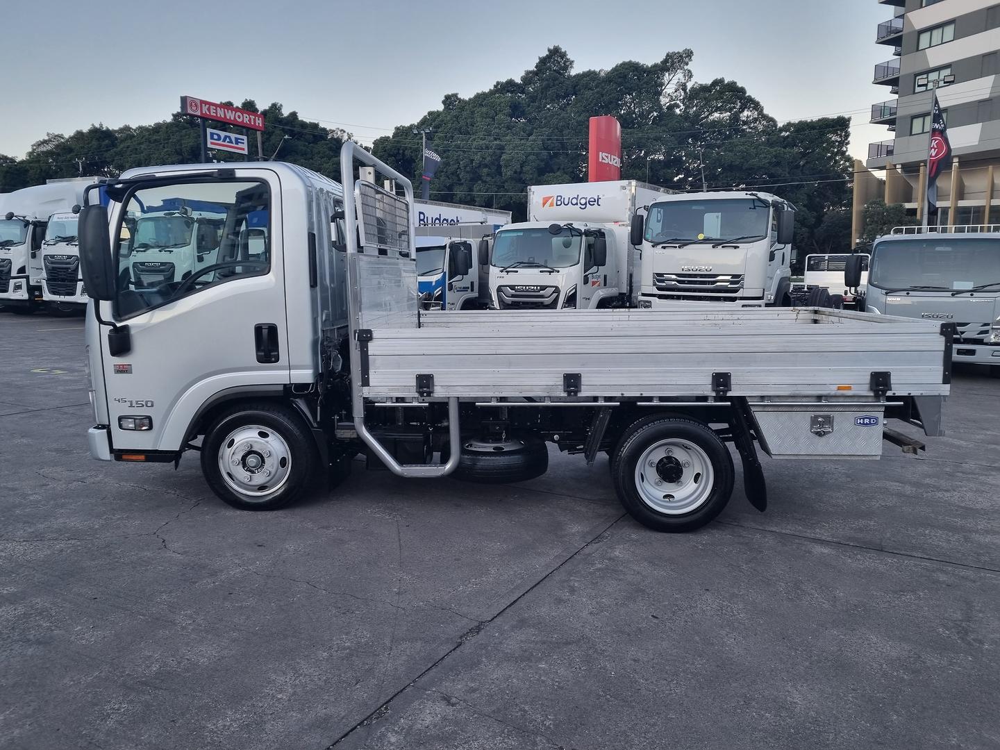 2021 Isuzu N Series NLR 45-150 Traypack image 4