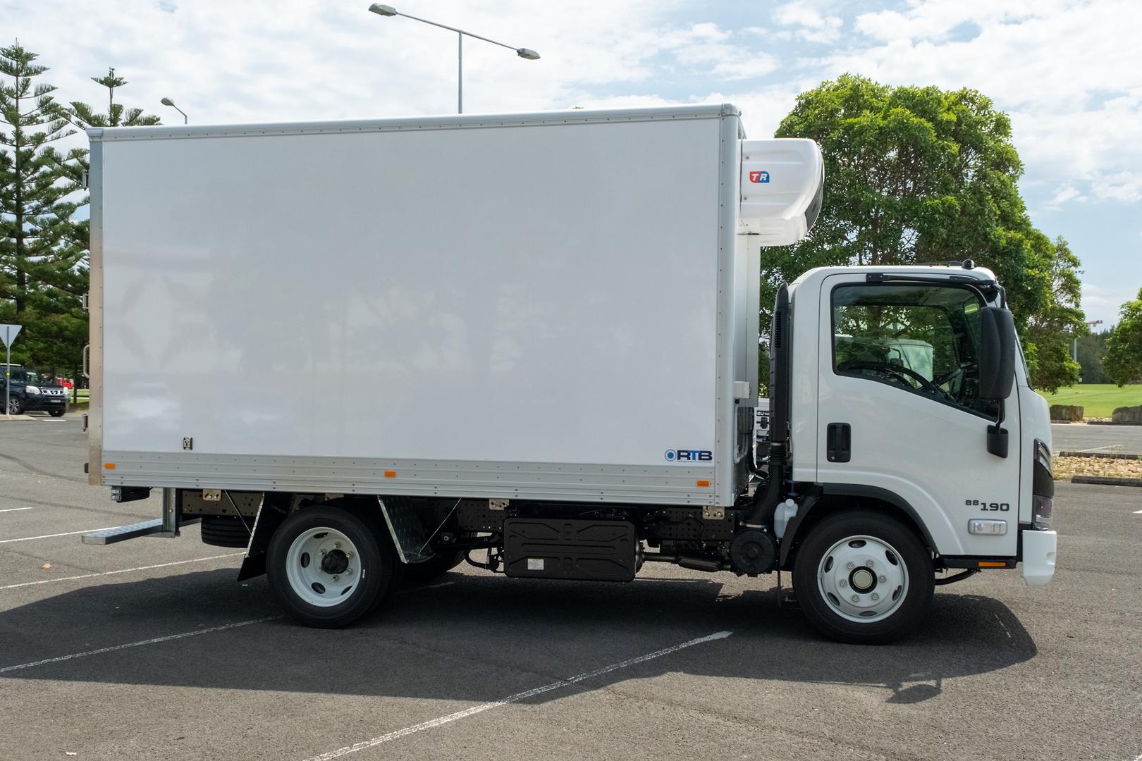 2025 Isuzu N Series NQR 88/80-190 AM D34 RTB Fridge Truck image 4
