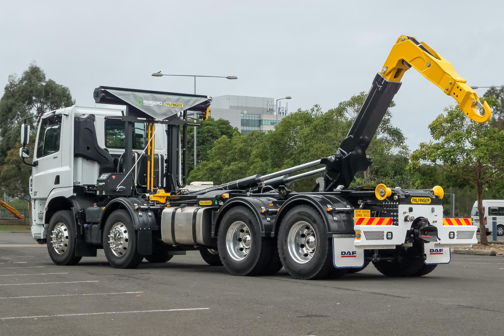2024 DAF CF 450 FAD Palfinger Hookloader image 2