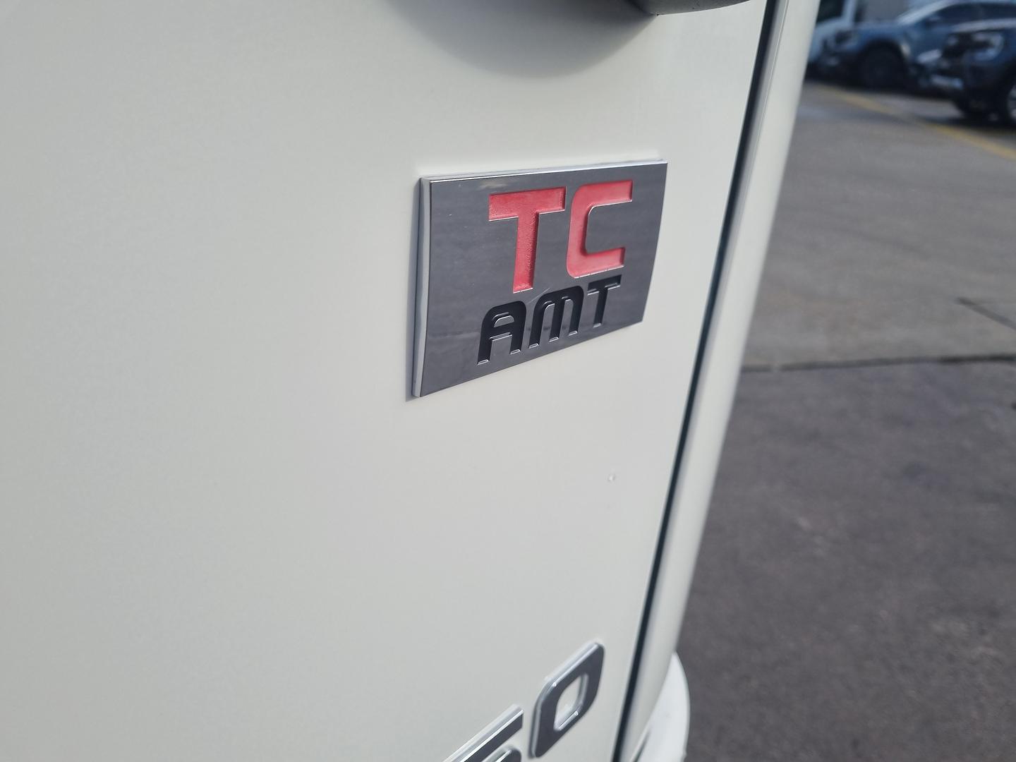 2021 Isuzu N Series NLR 45-150 Traypack image 12