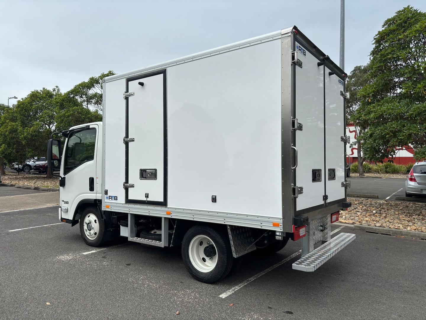 2025 Isuzu N Series NLR 45-150 DT D25 image 10
