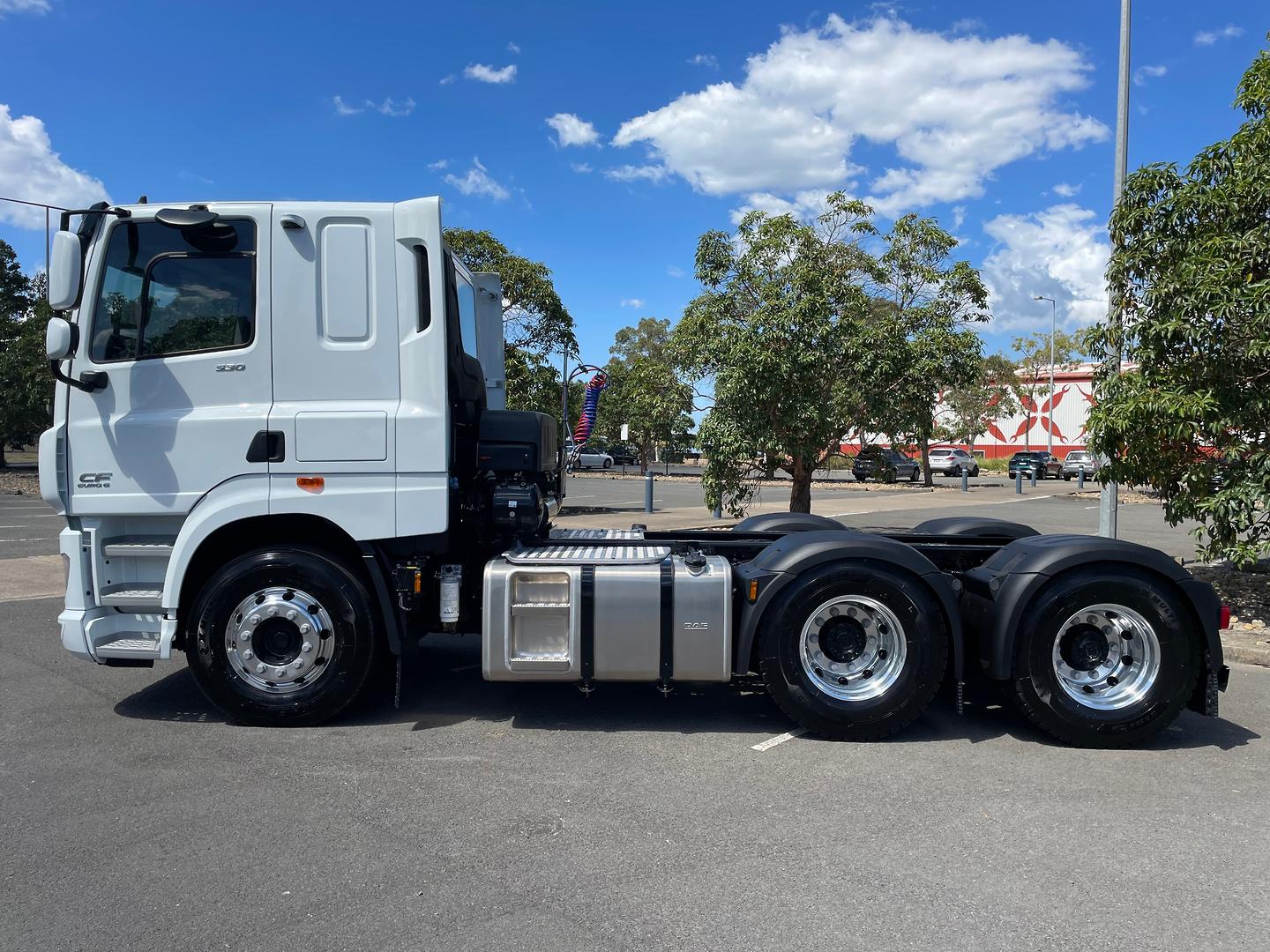 2024 DAF CF 530 FTT image 9