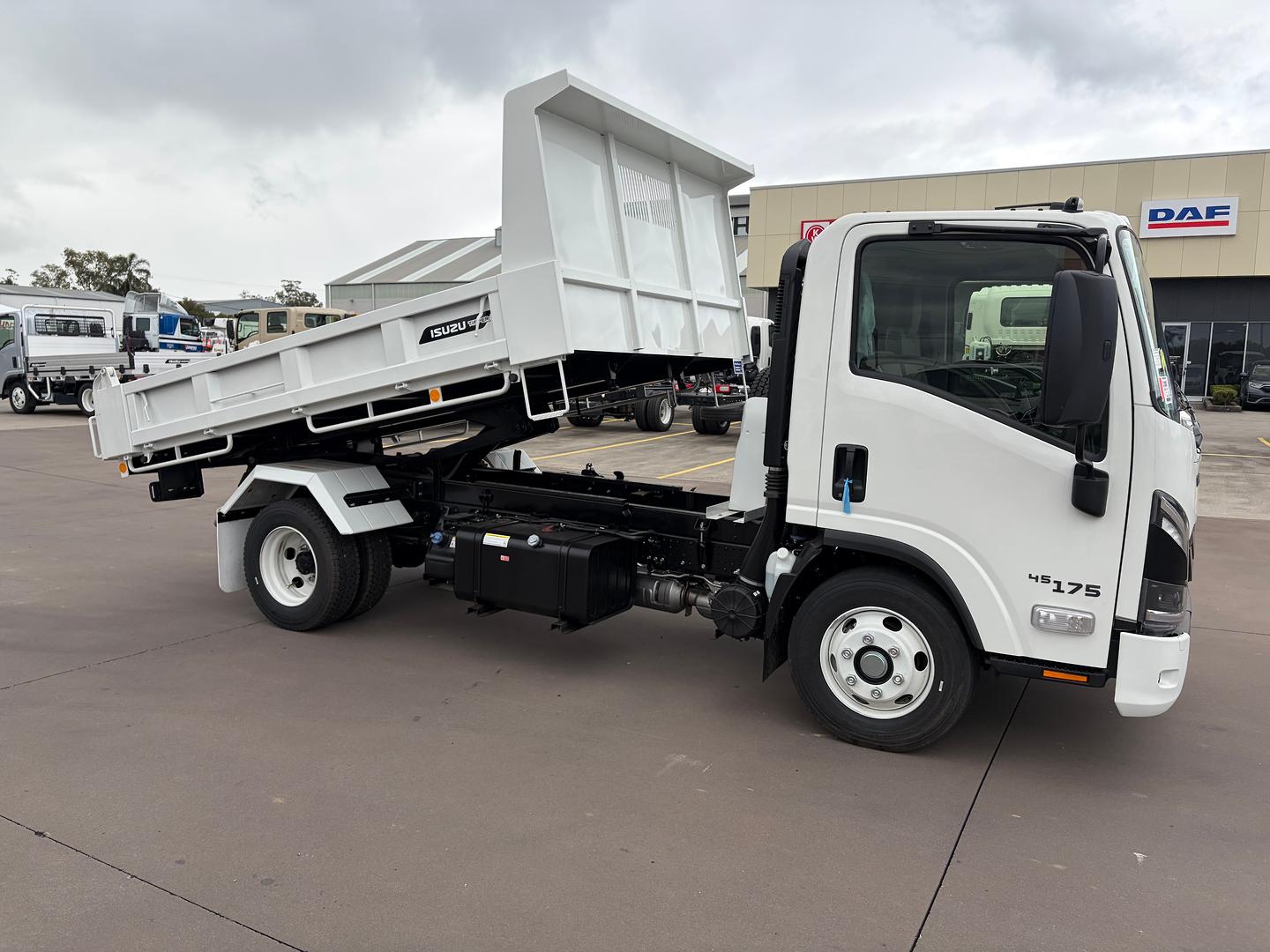 2026 Isuzu N Series NPR 45/65-175 DT D34 Tipper Factory Tipper image 12
