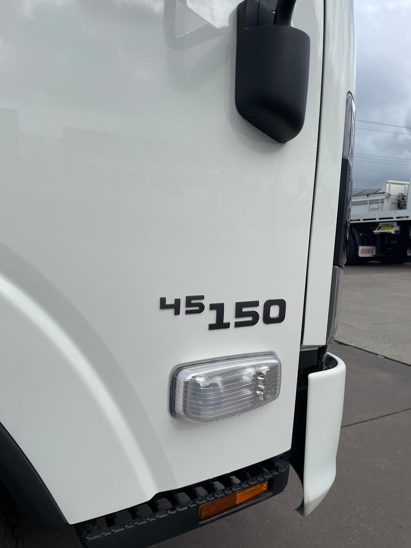 2026 Isuzu N Series NNR 45-150 DT D34 Vanpack Vanpack image 11