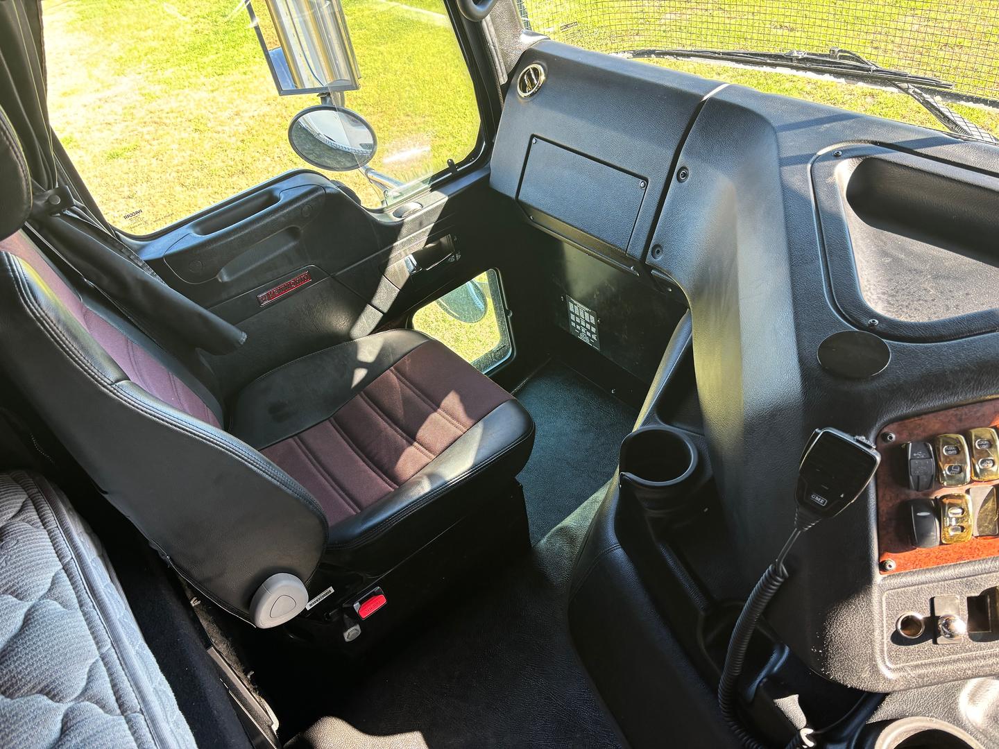 2021 Kenworth K200 One Owner image 10