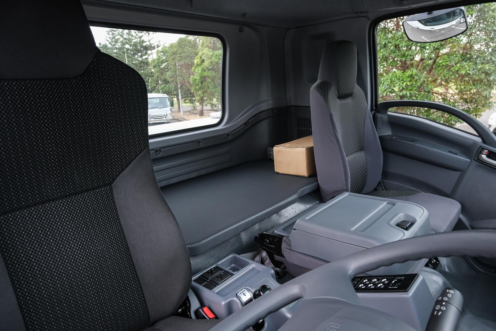 2025 Isuzu F Series FYJ300-350 HTE Tilt Tray image 11