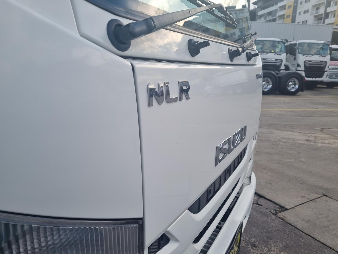 2016 Isuzu N Series NLR 45-150 image 9