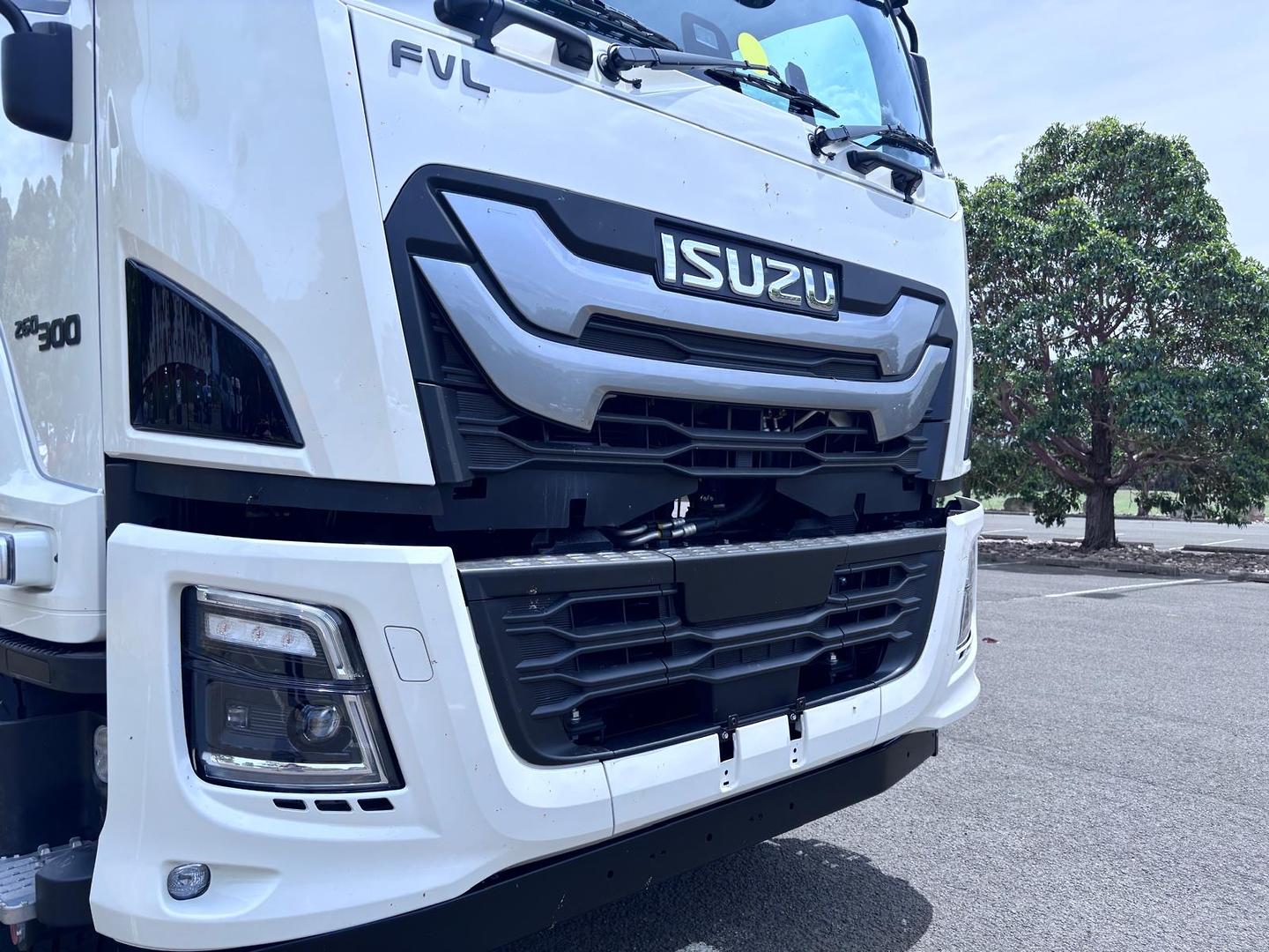 2025 Isuzu F Series FVL 260-300 AT R67 Eurocold 14 Pallet Fridge Truck image 4