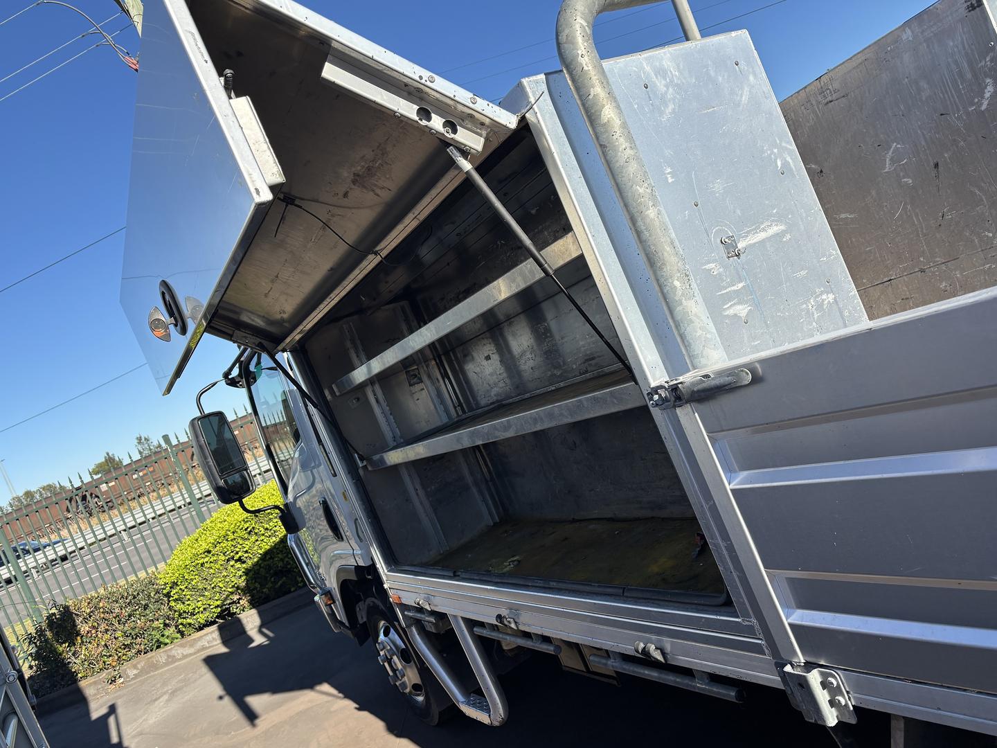2019 Isuzu N Series NPR 45/55-155 Tradepack Tradepack image 6