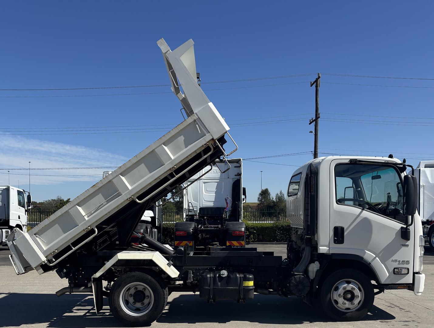 2022 Isuzu N Series NPR 45/55-155 Tipper One Owner image 2