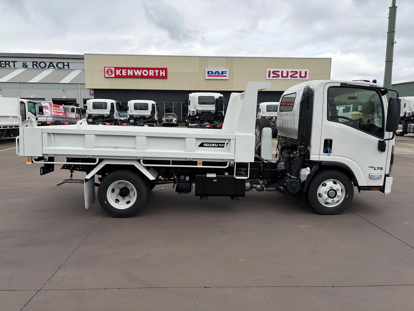 2026 Isuzu N Series NPR 45/65-175 DT D34 Tipper Factory Tipper image 9