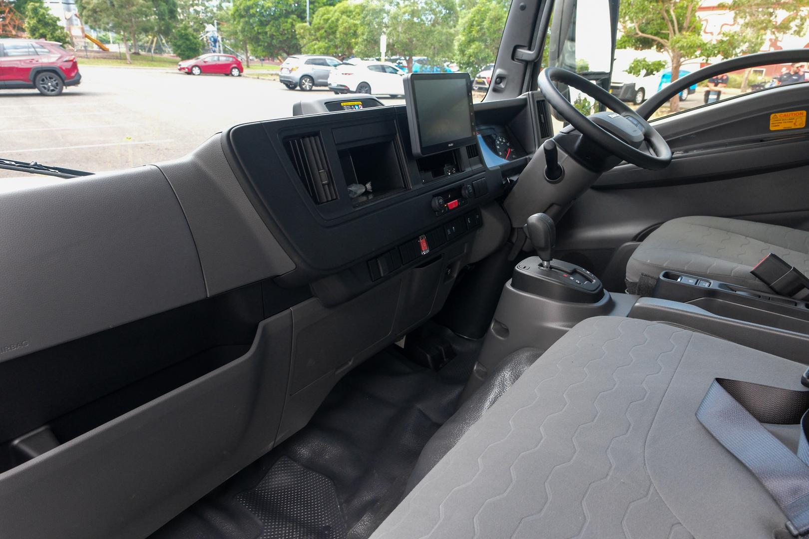 2025 Isuzu N Series NPR 45/65-175 DT D28 Tradepack image 8