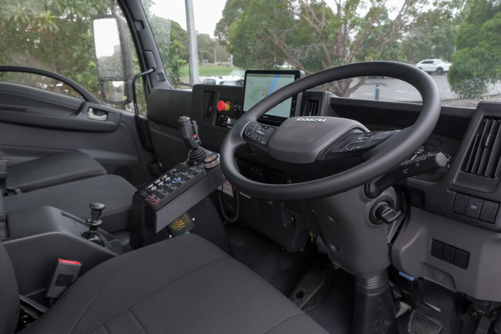 2025 Isuzu F Series FVZ 260-300 AT R46 image 12