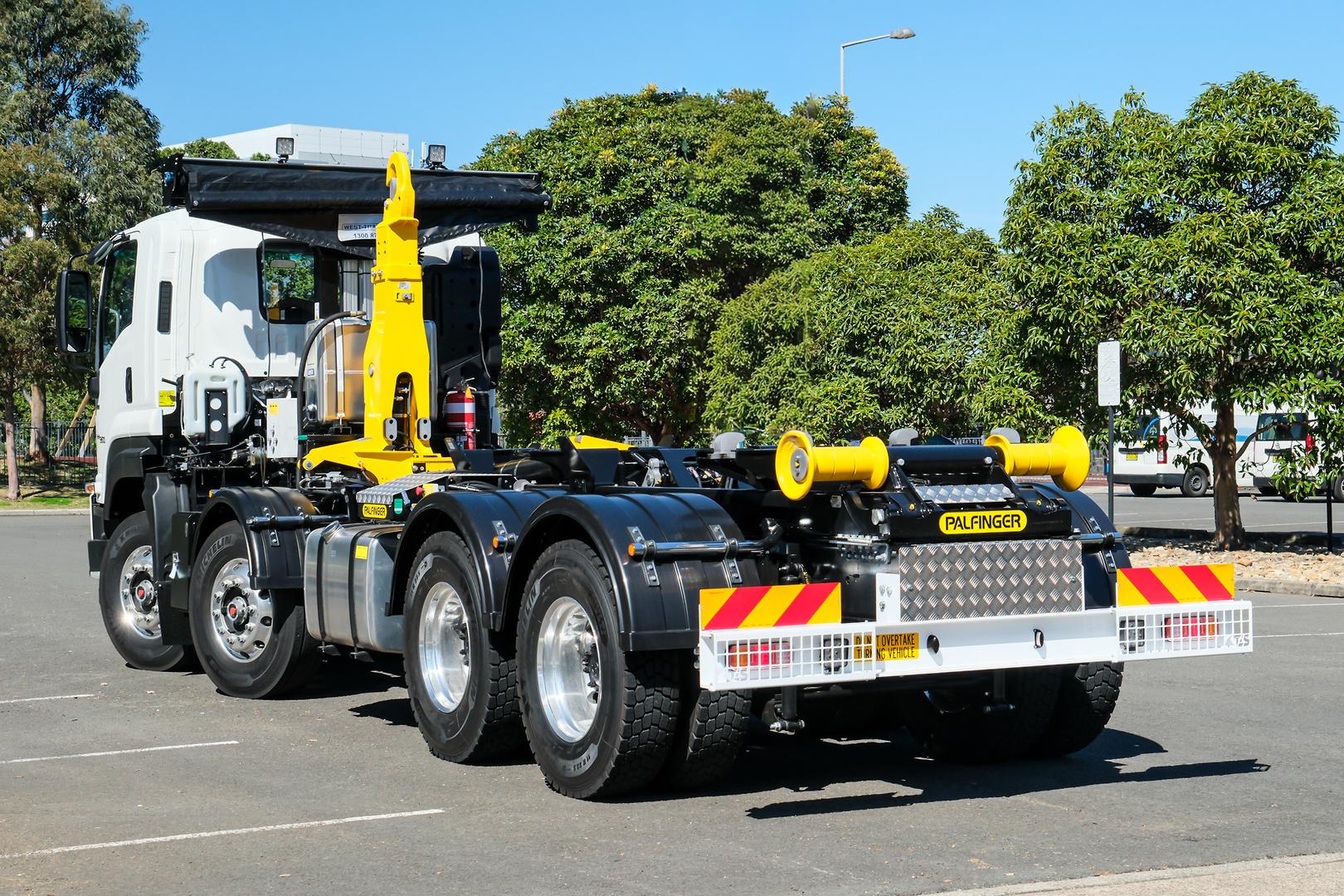 2025 Isuzu F Series FYJ300-350 Palfinger Hook image 3