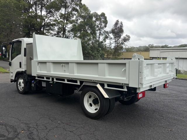 2025 Isuzu NQR 88/80-190 AM D38 Tipper Tipper image 6
