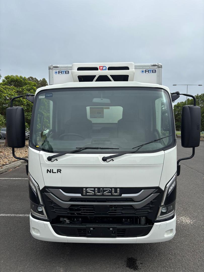 2025 Isuzu N Series NLR 45-150 DT D25 image 9