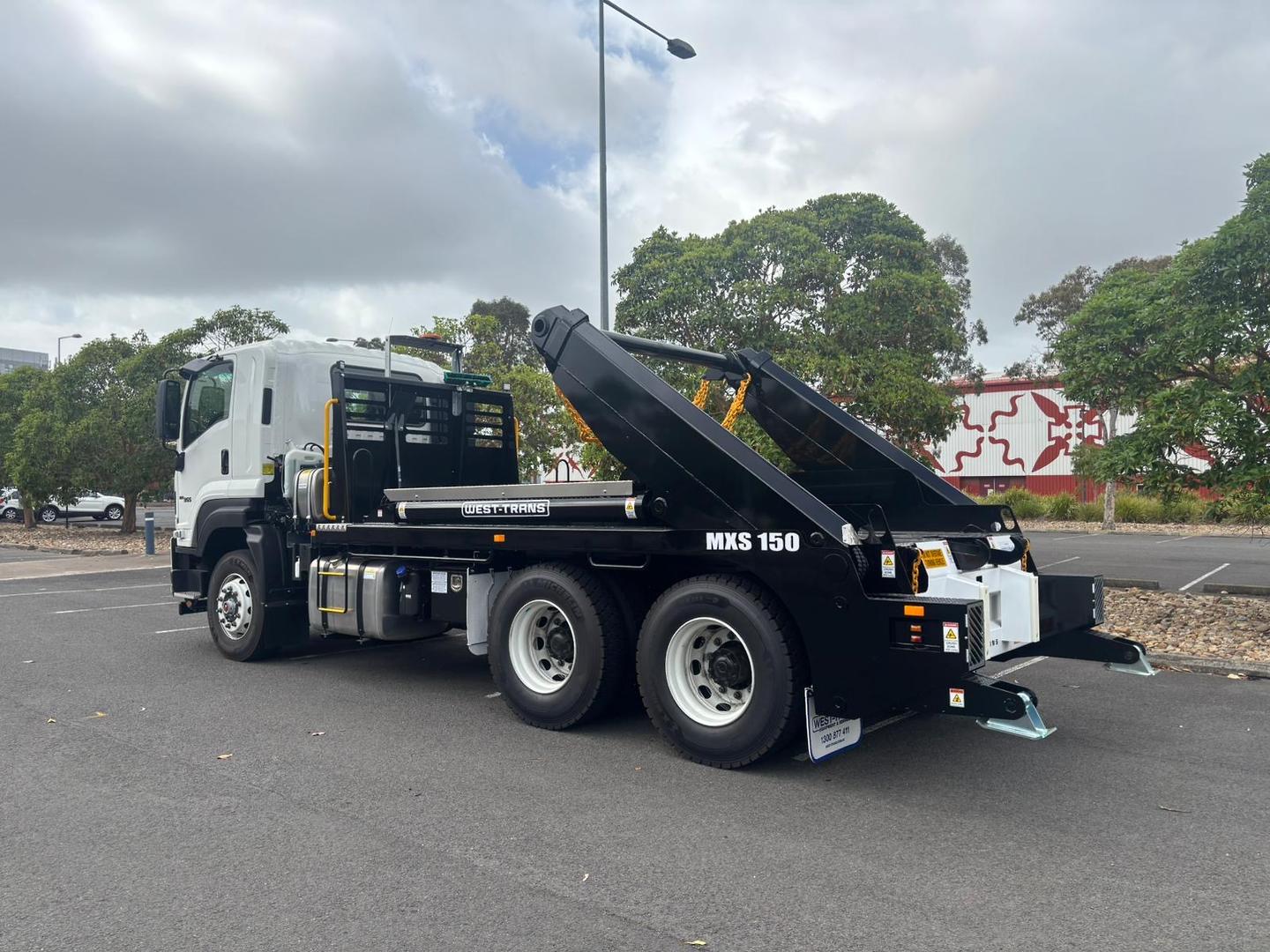 2025 Isuzu F Series FXY 260-355 AT R45 image 2