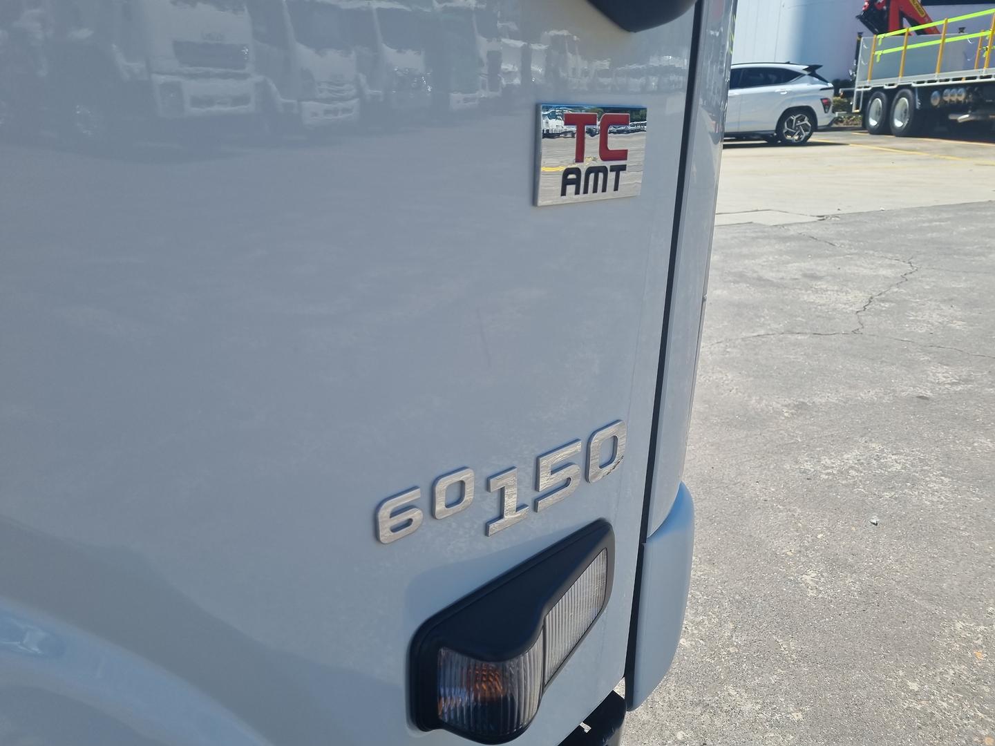 2021 Isuzu N Series NMR 60/45-150 Tri-Tipper image 6