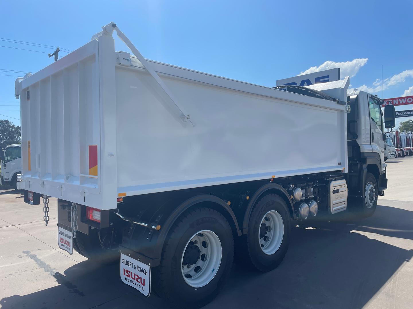 2025 Isuzu FXZ 260-355 AT R45 Custom Tipper Tipper image 7
