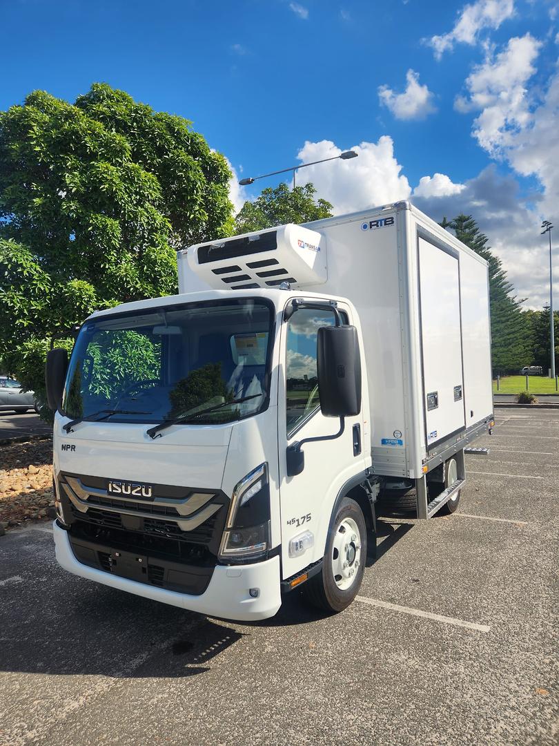 2025 Isuzu N Series NPR 45/65-175 DT D28 4 Pallet Fridge Truck image 9