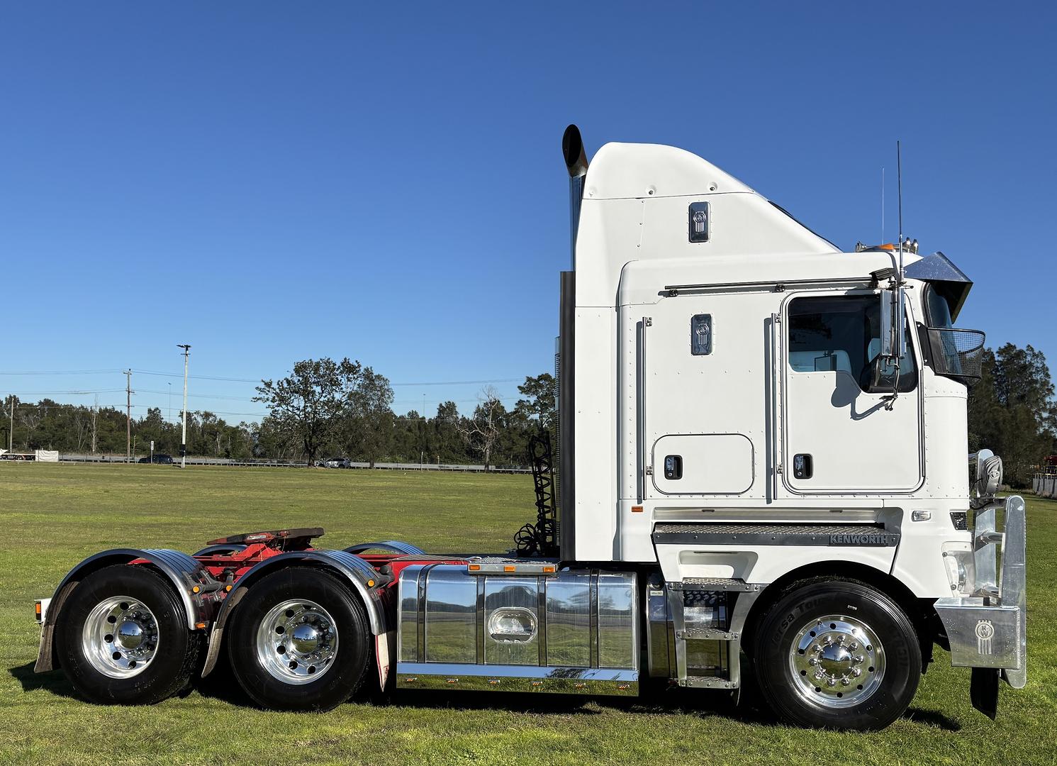 2021 Kenworth K200 One Owner image 3