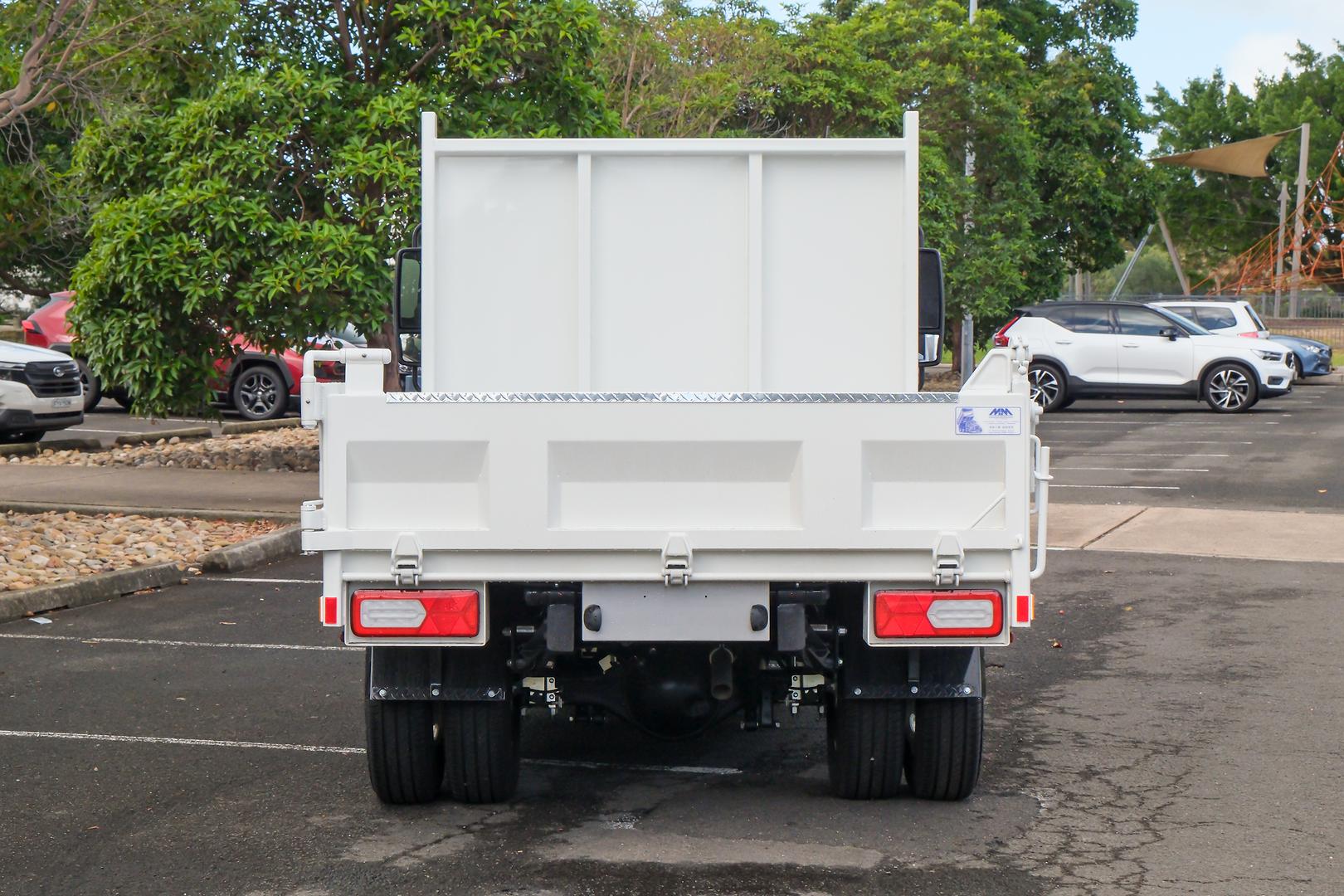 2025 Isuzu N Series NLR 45-150 DT D25 Tipper image 12