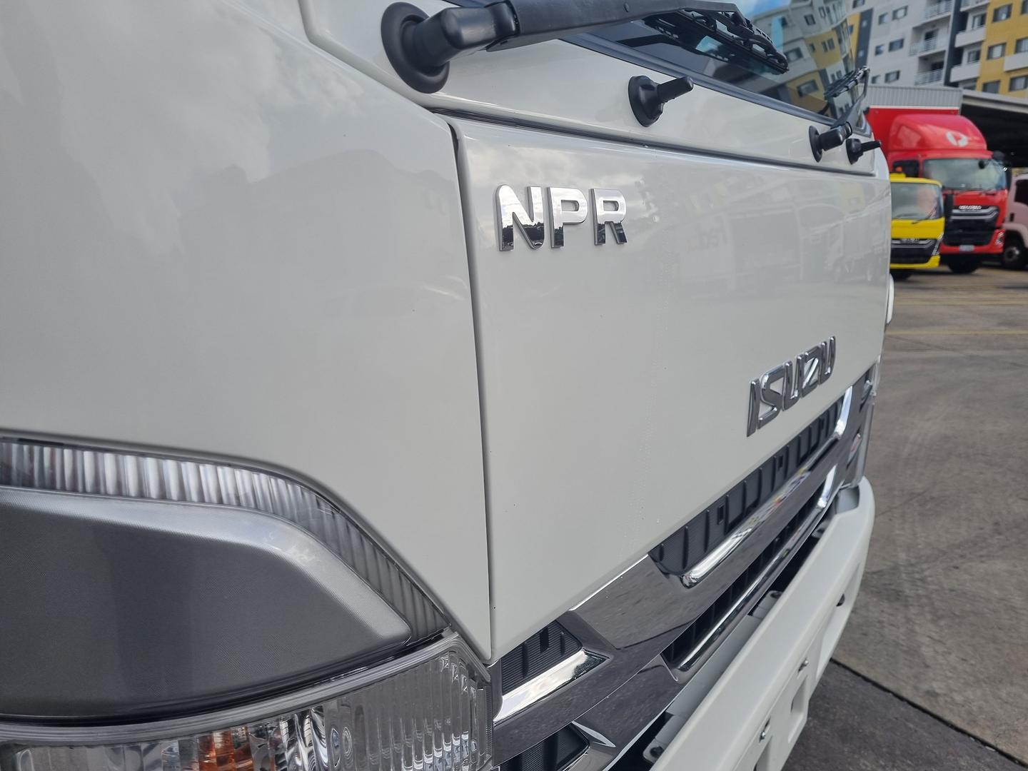 2022 Isuzu N Series NPR 75-190 image 13