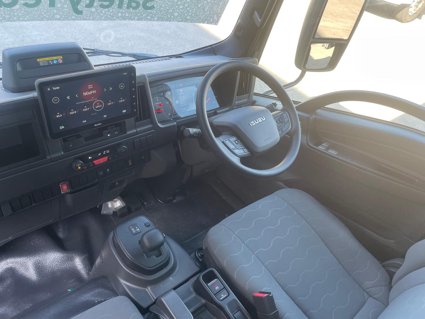 2025 Isuzu NQR 88/80-190 AM NQR 88/80-190 AM D34 PanTech image 13