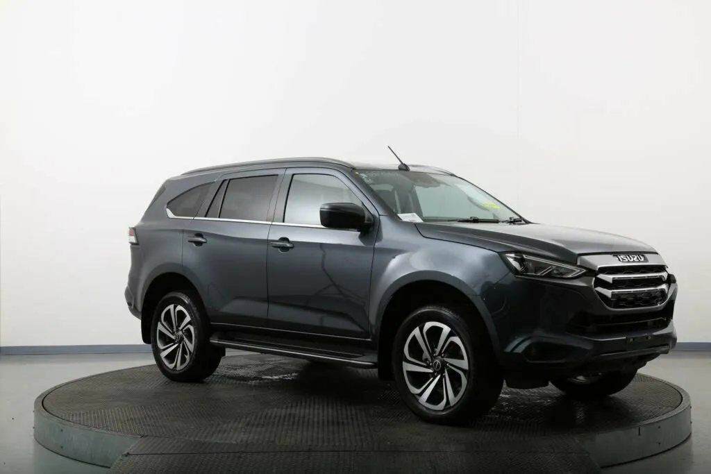 2022 Isuzu MU-X LS-T (4x4)