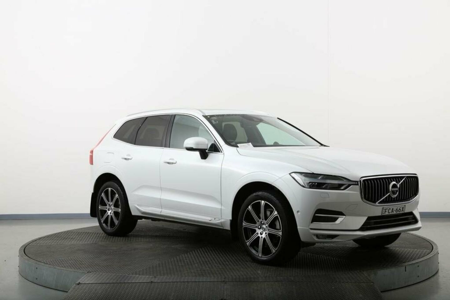 2018 Volvo XC60 D4 Inscription (AWD)