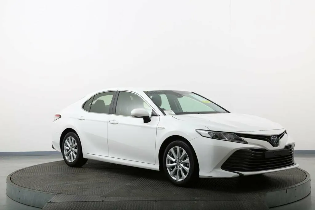 2021 Toyota Camry Ascent (Hybrid)