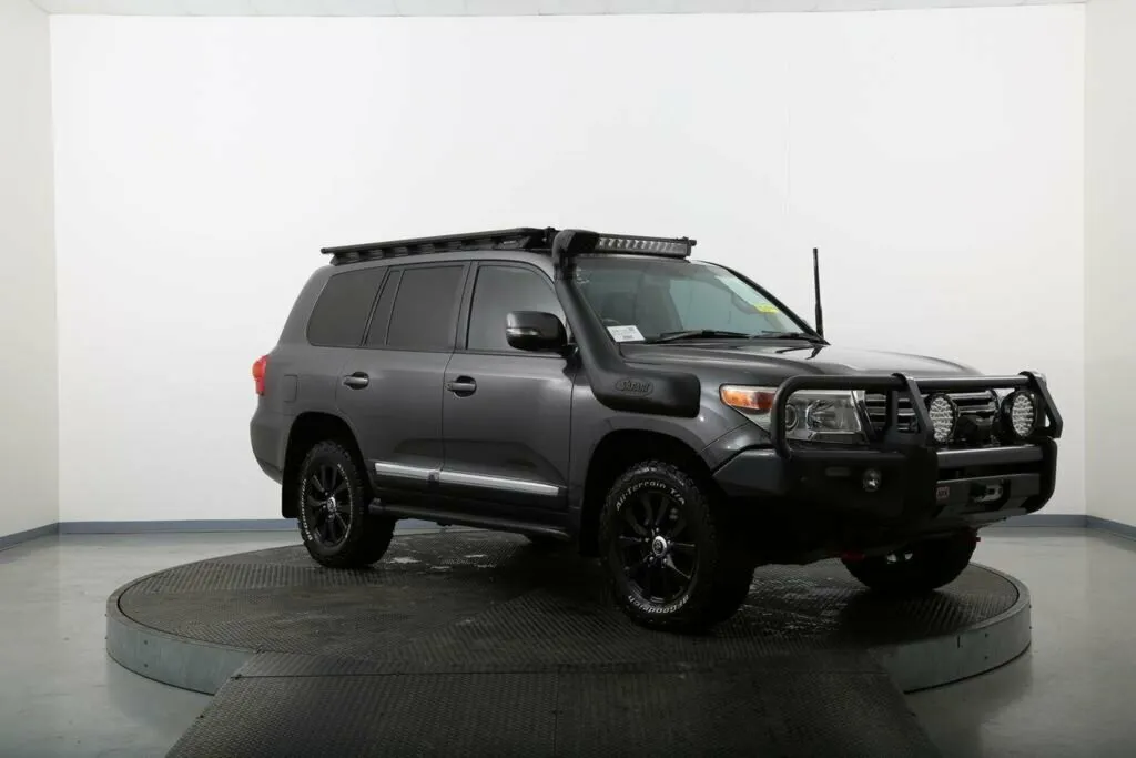 2013 Toyota Landcruiser Sahara (4x4)