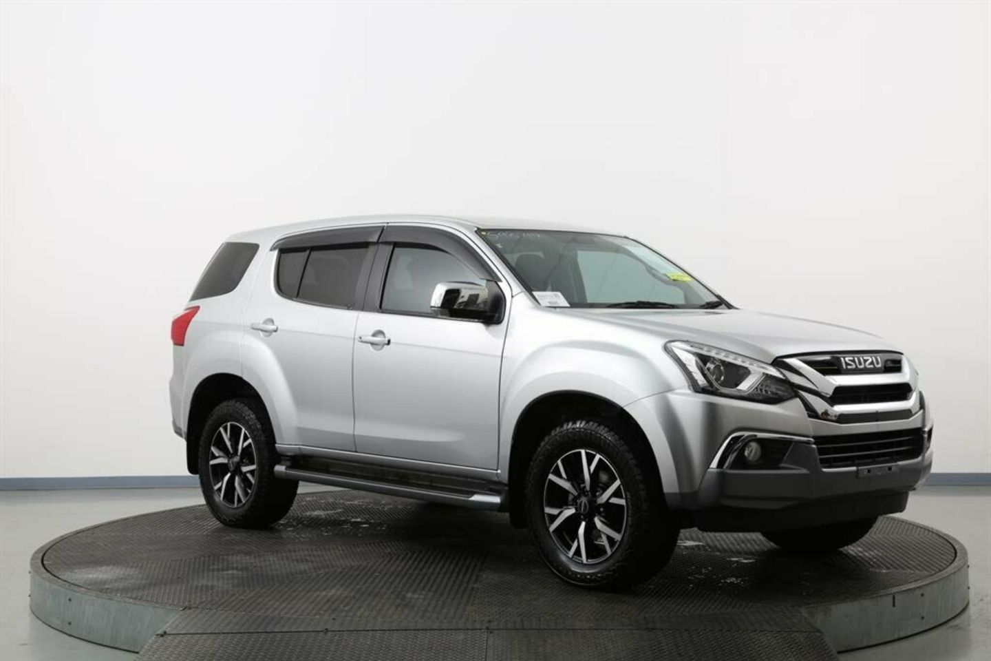 2020 Isuzu MU-X LS-U (4x4)
