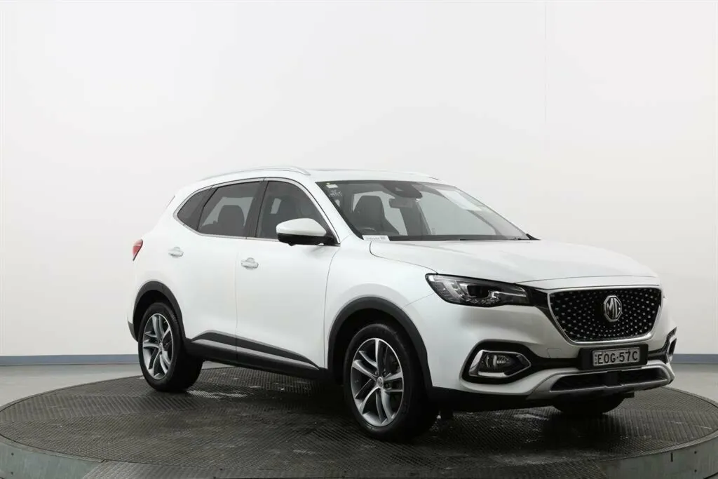 2021 MG HS Essence