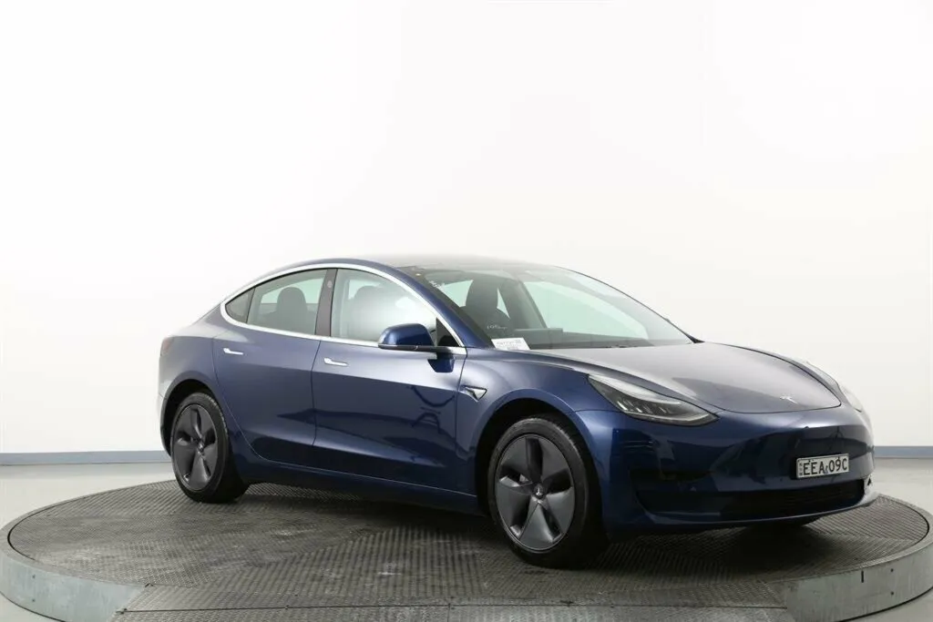 2019 Tesla Model 3 Standard Range RWD
