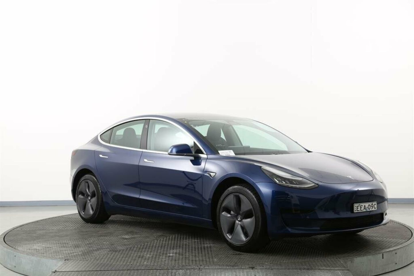 2019 Tesla Model 3 Standard Range RWD