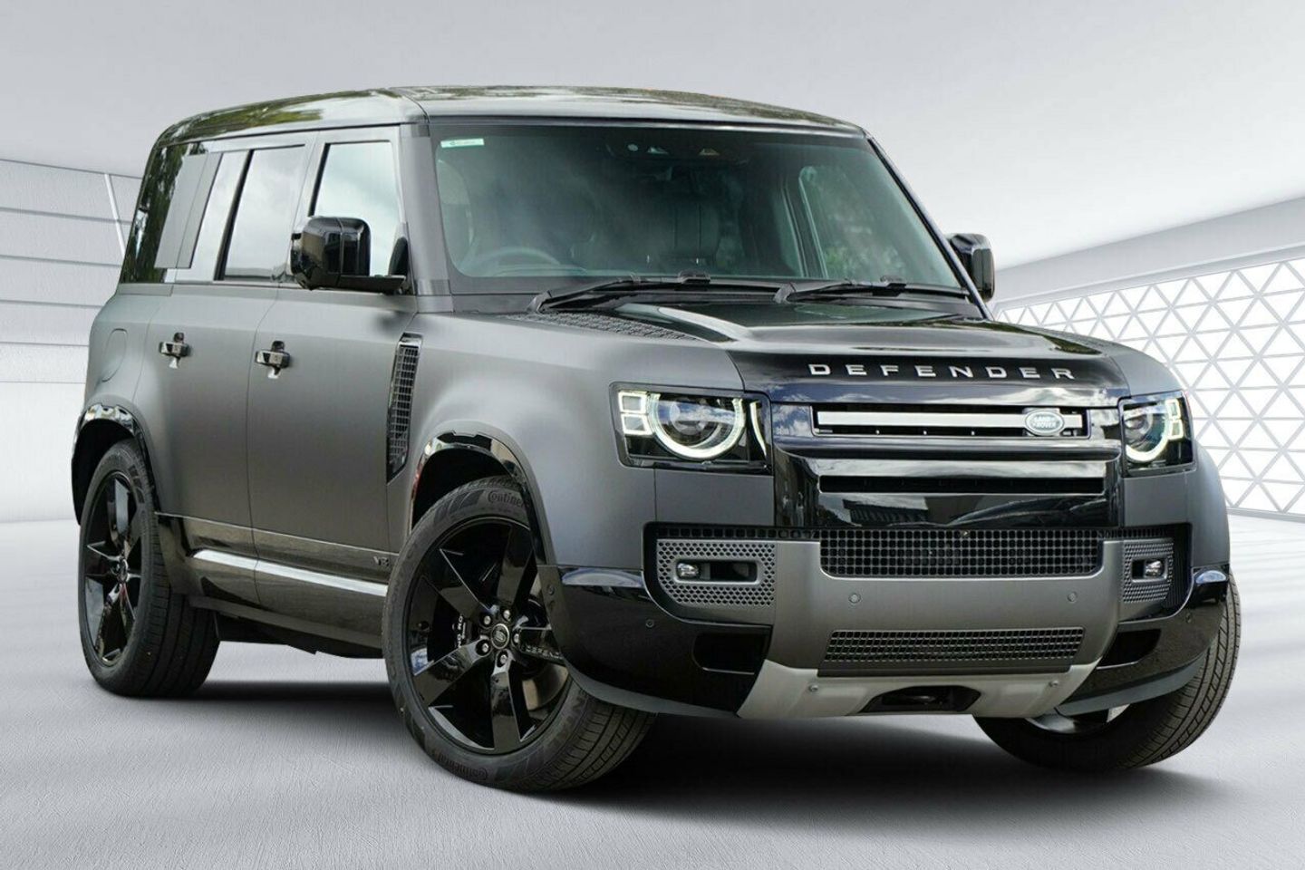 2025 Land Rover Defender 110 P525 AWD V8