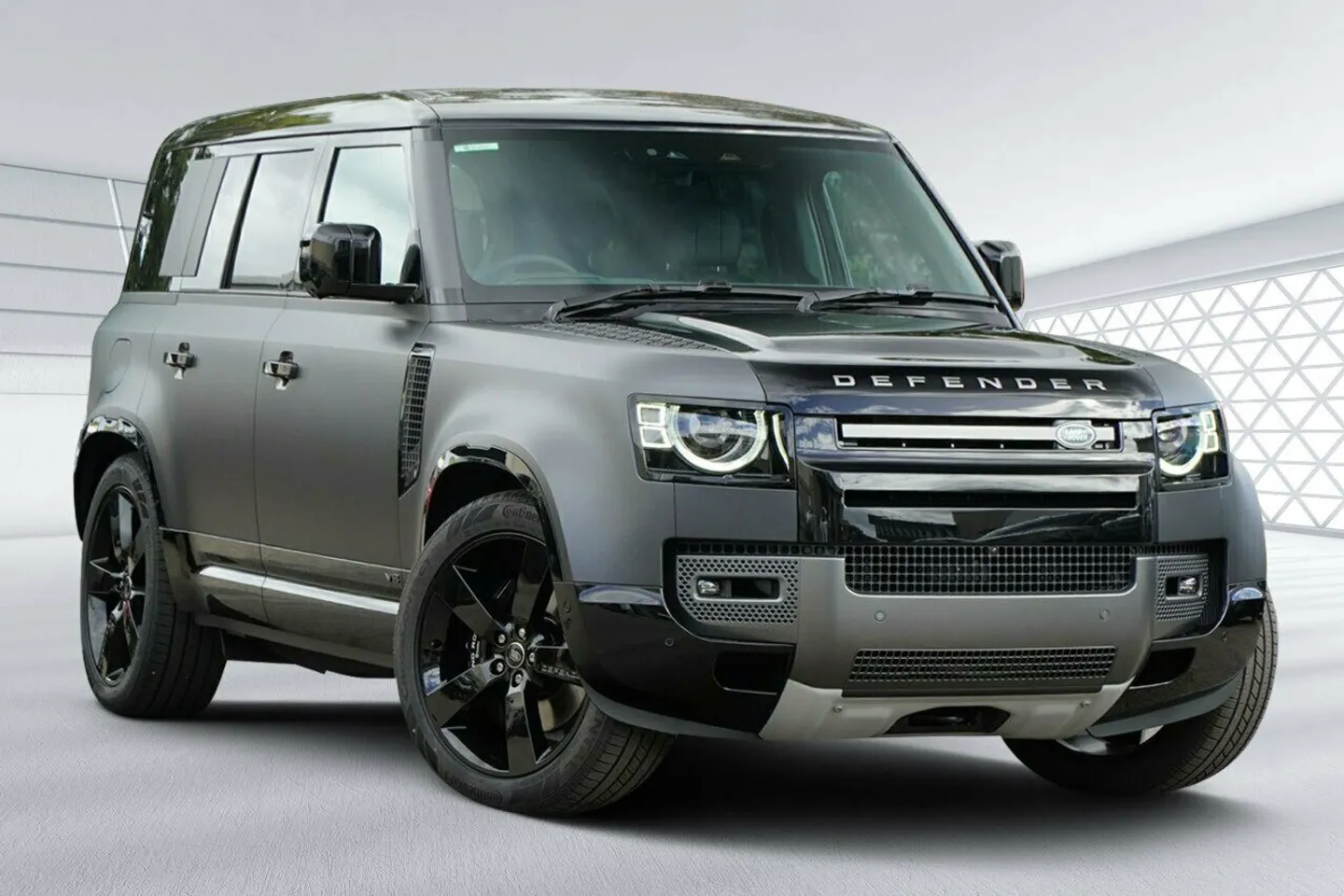 2025 Land Rover Defender 110 P525 AWD V8