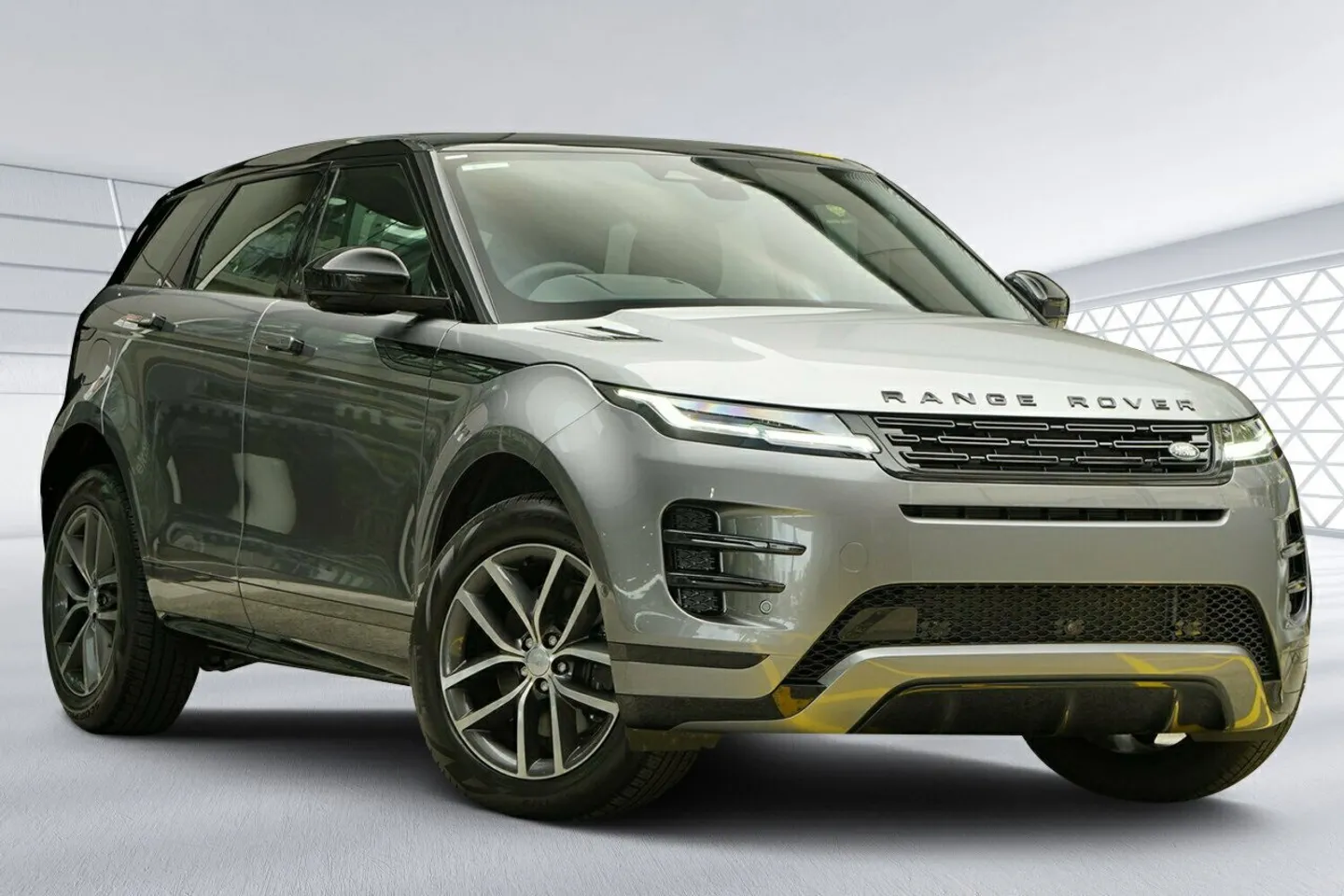2025 Land Rover Range Rover Evoque P250 Dynamic SE