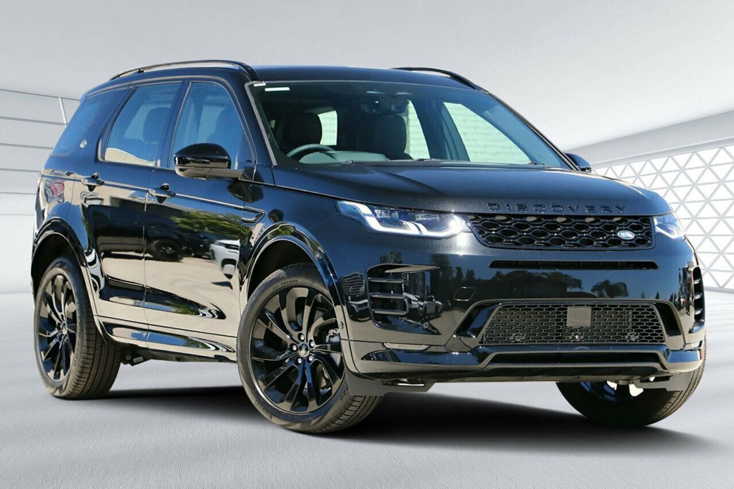 2025 Land Rover Discovery Sport P250 Dynamic HSE