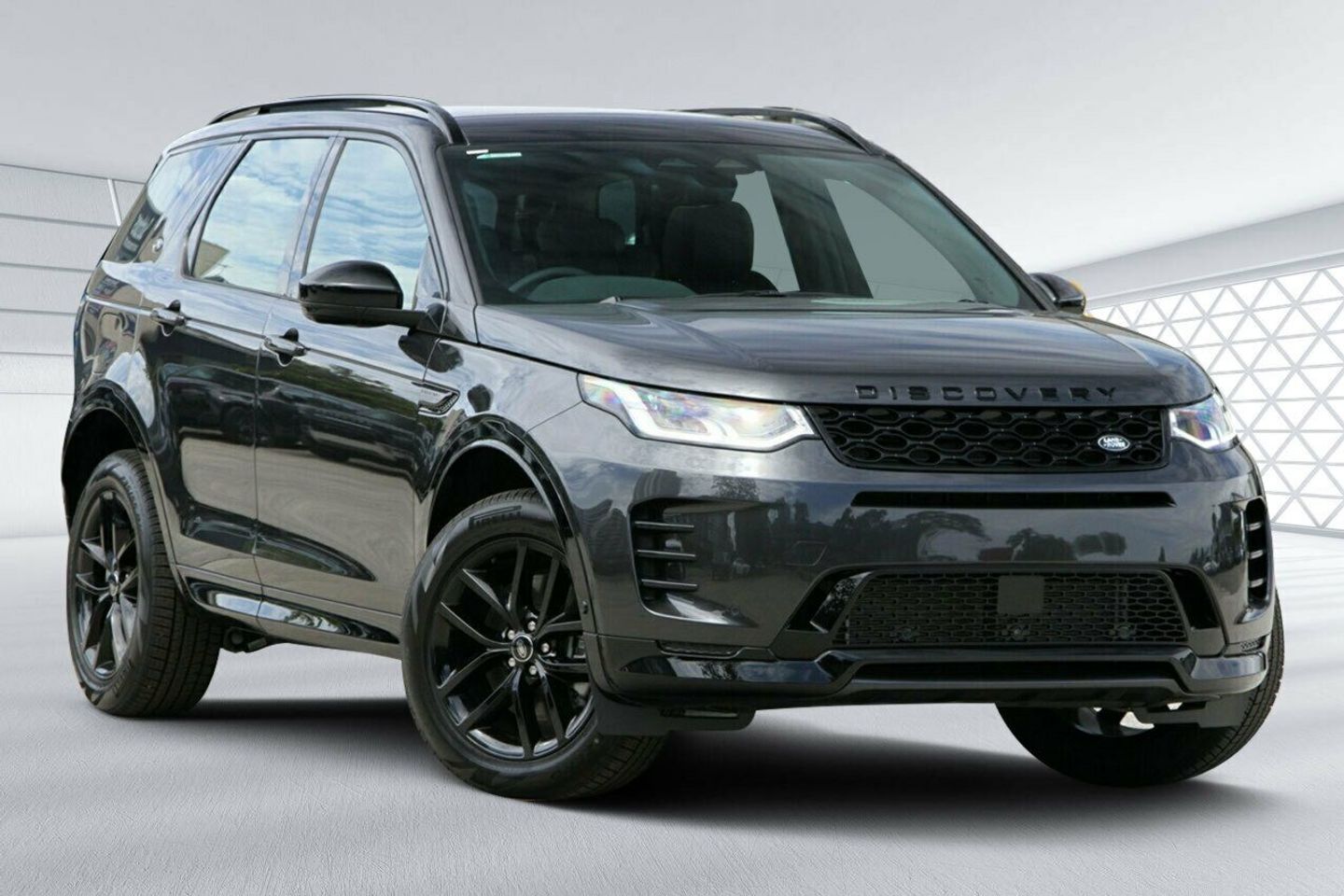 2025 Land Rover Discovery Sport P250 Dynamic SE