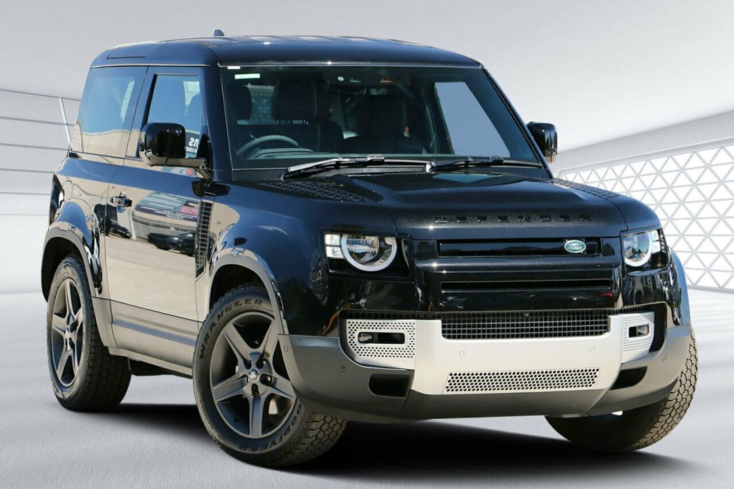 2025 Land Rover Defender 90 D250 AWD S