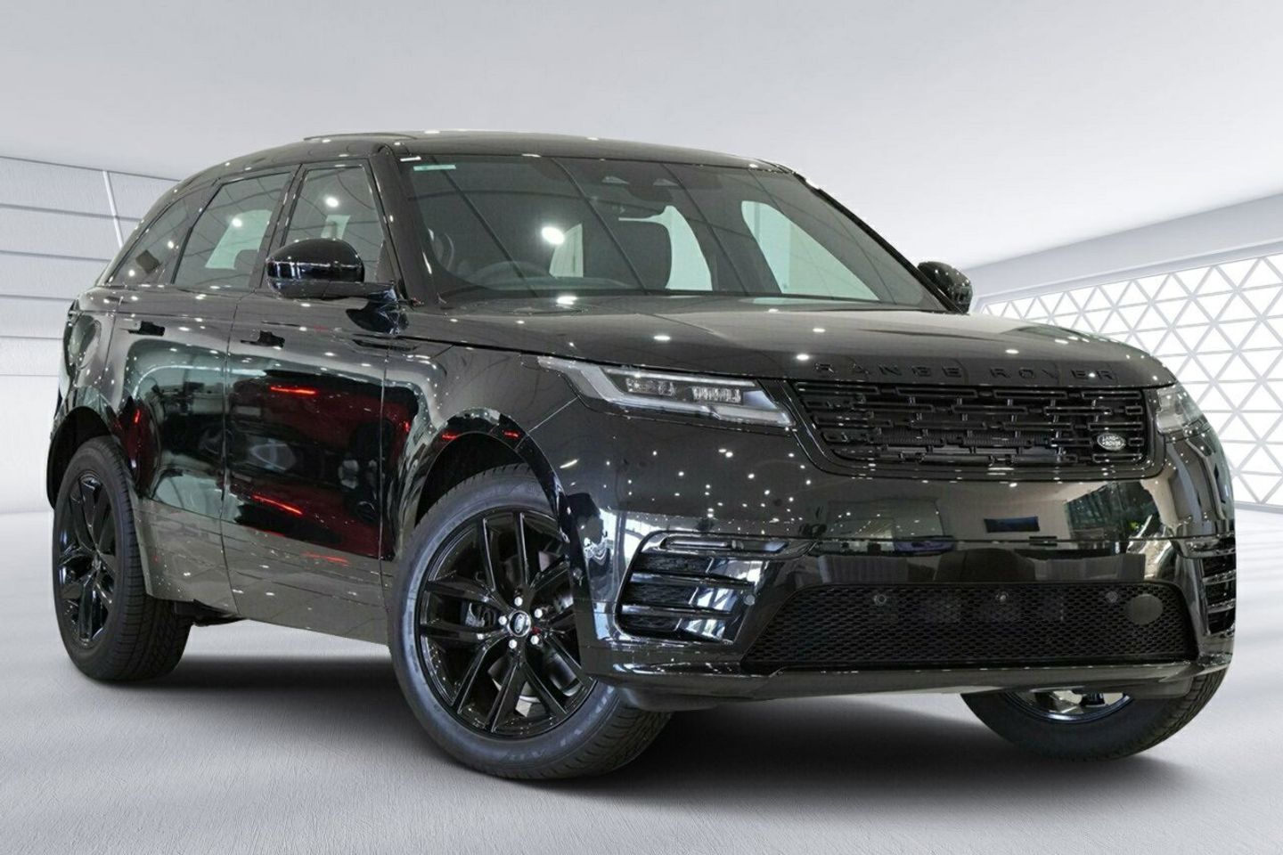 2025 Land Rover Range Rover Velar Standard Dynamic SE