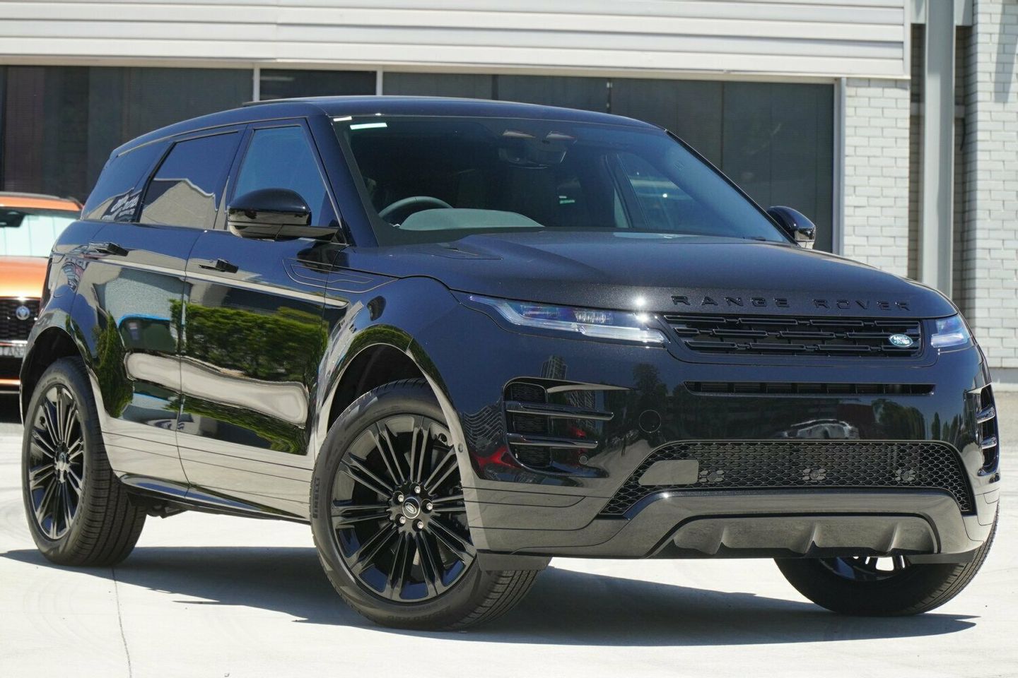 2025 Land Rover Range Rover Evoque P250 Dynamic SE