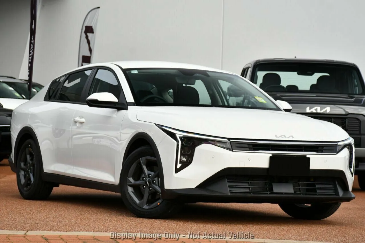 2024 Kia K4 S