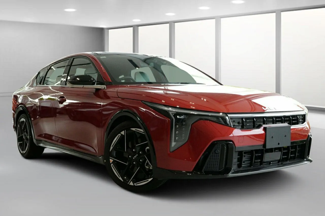2025 Kia K4 GT-Line